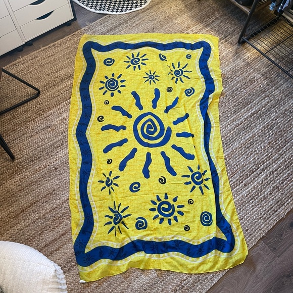 sunshine sarong - Picture 3 of 4